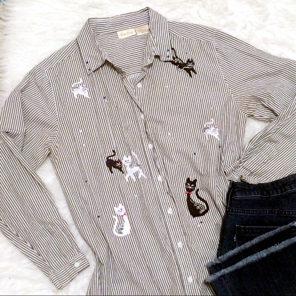 Bobbie Brooks Tops - 🐱 Cat Lady button down with rhinestone